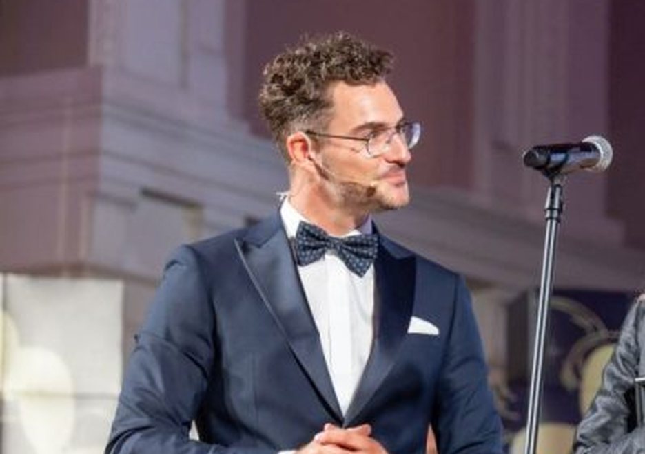 Jan Paweł Tomaszewski prowadzi galę